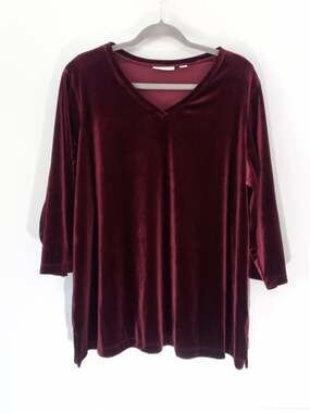 Susan Graver Plush Velvet V-Neck Top - Burgundy / Wine Red 1X